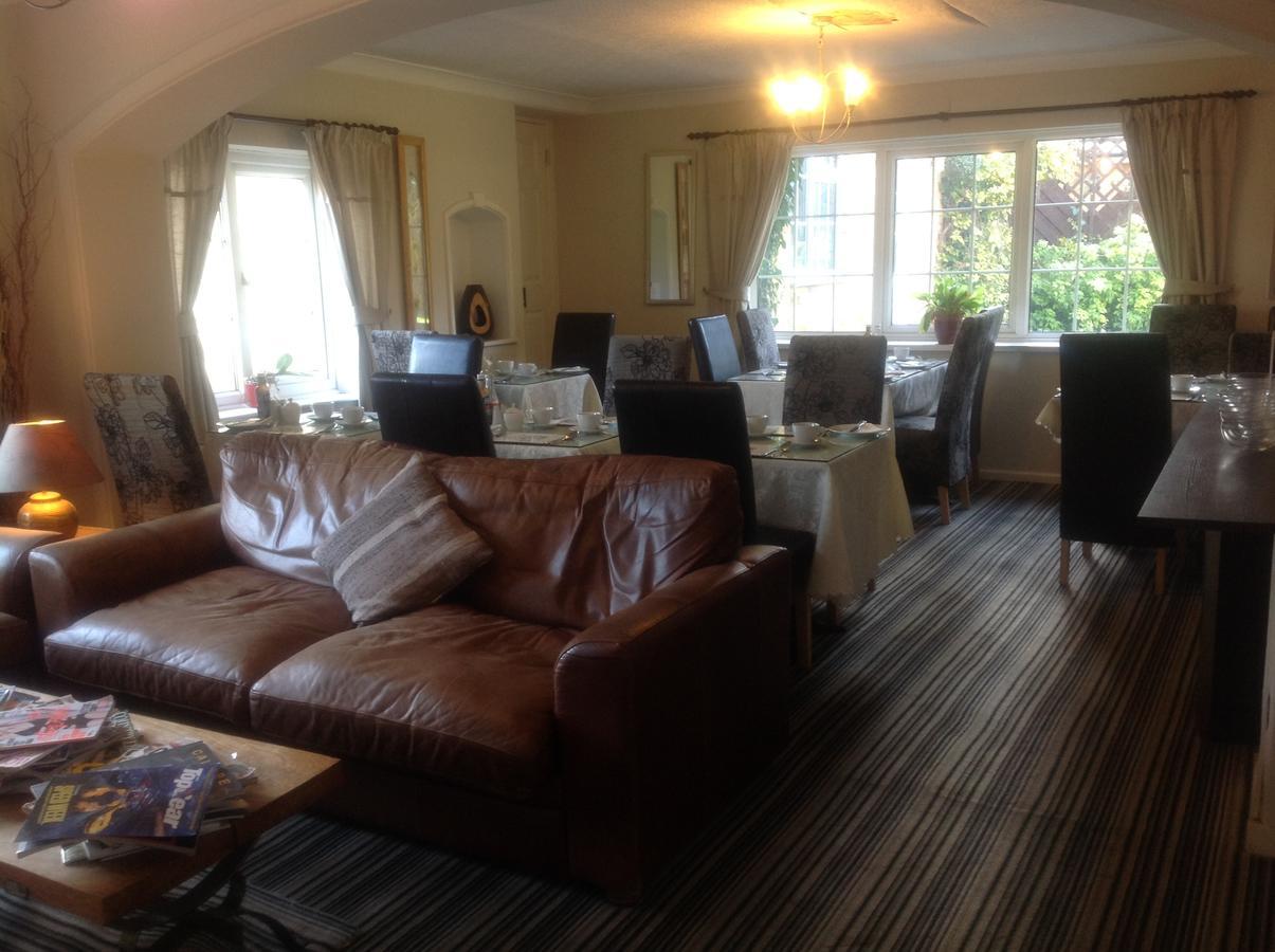 The Hollies Guest House Solihull Bagian luar foto