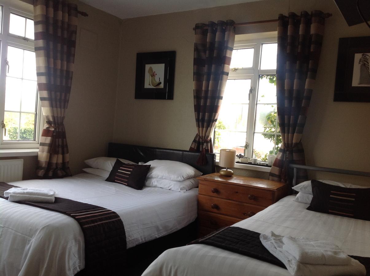 The Hollies Guest House Solihull Bagian luar foto